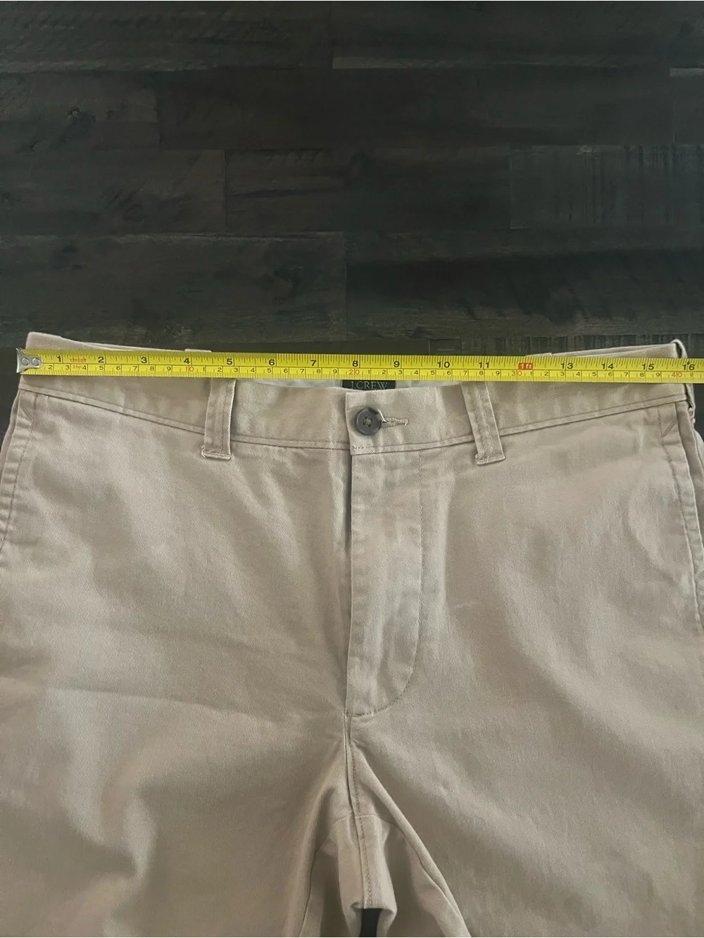 MENS J. CREW KHAKI SHORTS